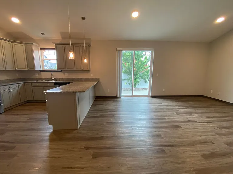 108 W Greenfield Ave — Photo 13