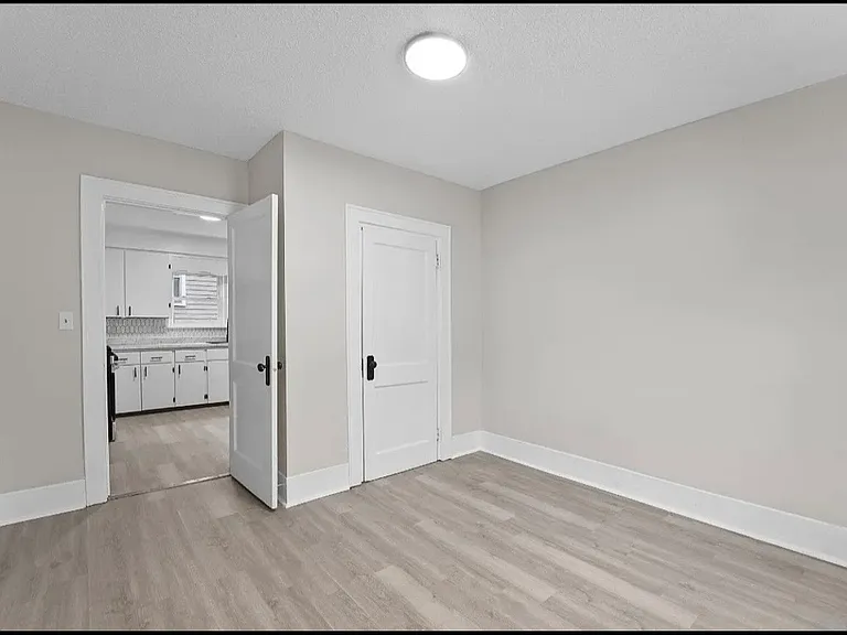 108 Robble Ave — Photo 6