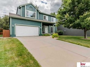 18635 Holmes Cir, Omaha, NE 68135