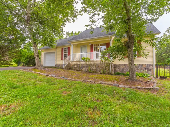 533 Daisy Ln, Chatsworth, GA 30705