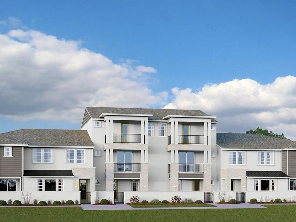 Newly built townhouse close to downtown Sacramento and the Sacramento International Airport. Available immediately.