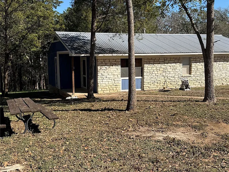 214 The Forest Rd — Photo 1