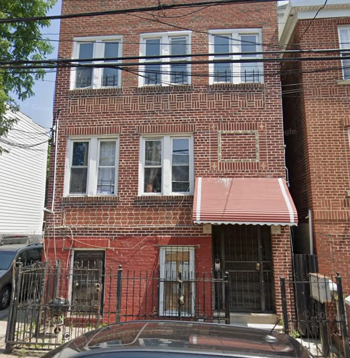 4 bed, $4,077 — Photo 1