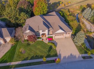 47 Stonebrook Ct, Bloomington, IL 61704