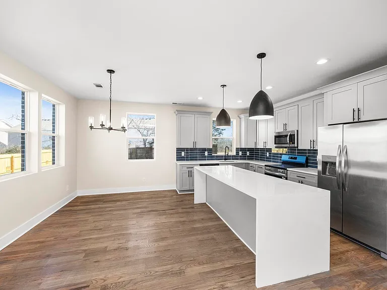 443 Sandhill Rd #2 — Photo 3
