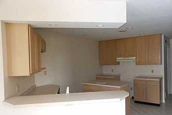 5th image of 4038 Saint Andrews Ct APT 3