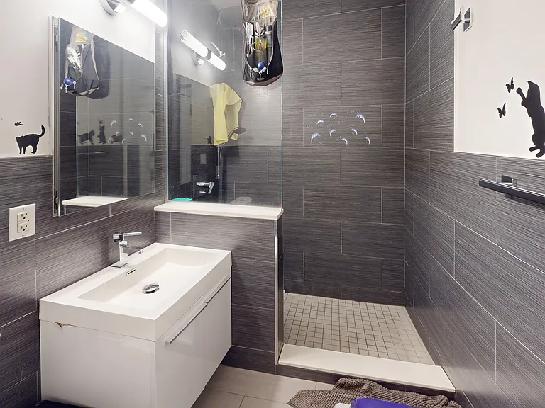 235 W 70th St #2G — Photo 7