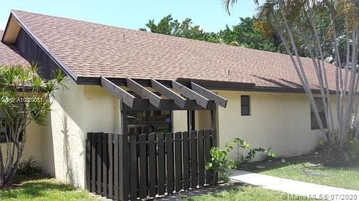 3rd image of 102 Via De Casas Norte #102