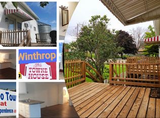 434 Madison St #4, Winthrop, IA 50682