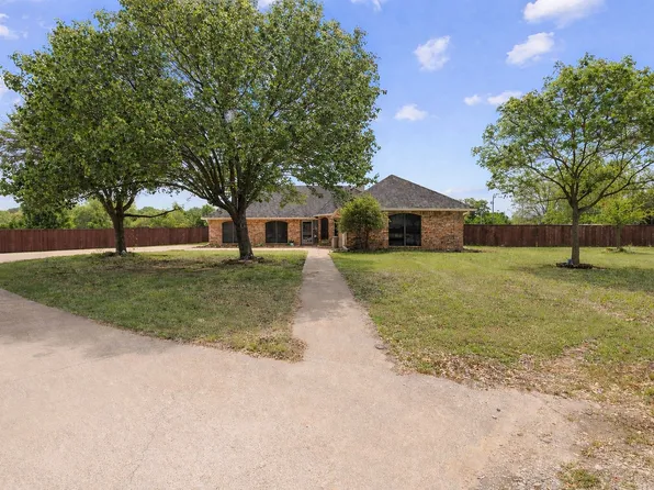4200 Jennifer Ln, Crowley, TX 76036