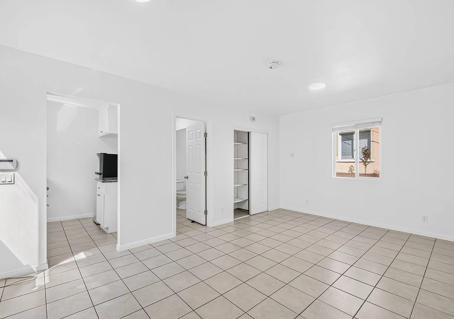 67 Alamitos Ave — Photo 3