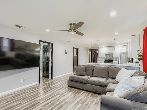 2414 Arbor, San Antonio, TX 78228