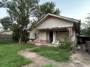 1019 Church St, Gonzales, TX 78629