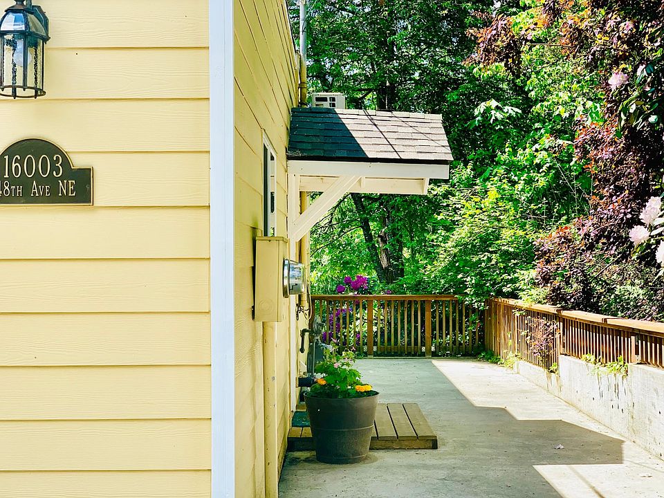 entry way in the early summer