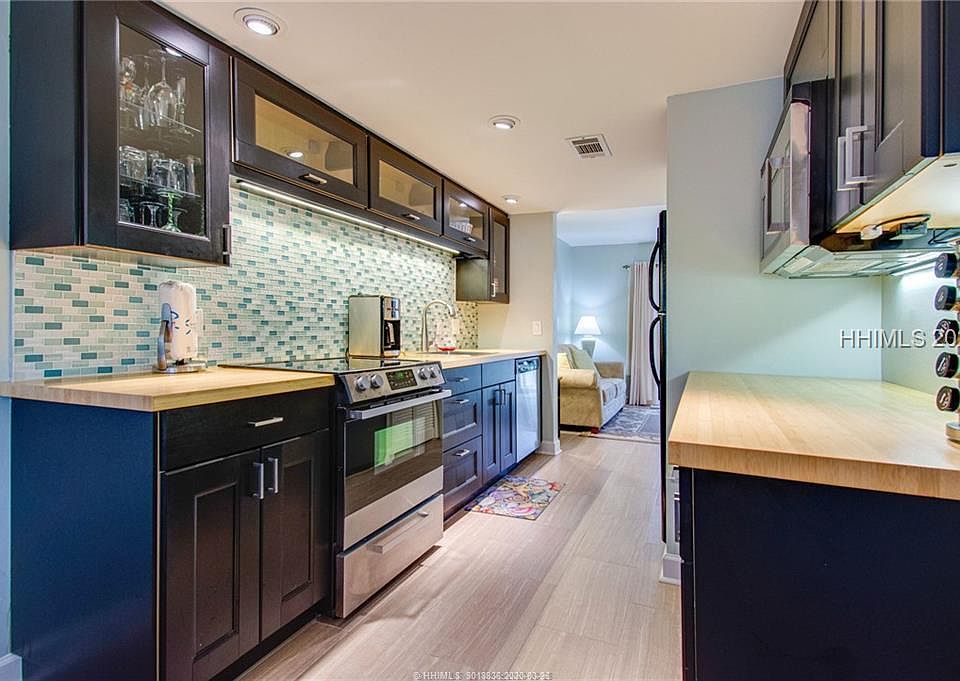1st image of 24 Deallyon Ave APT 18