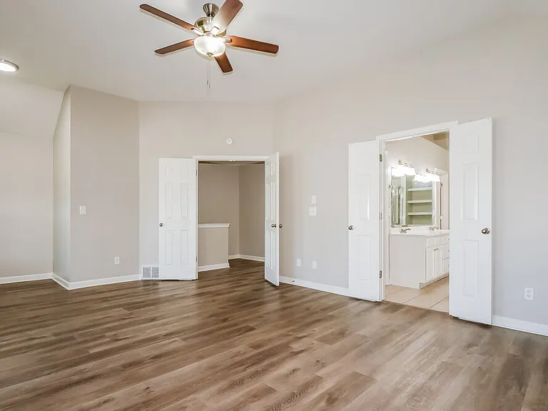 8565 Griffin Park Dr — Photo 11