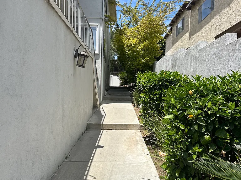 2103 Carnegie Ln #4 — Photo 15