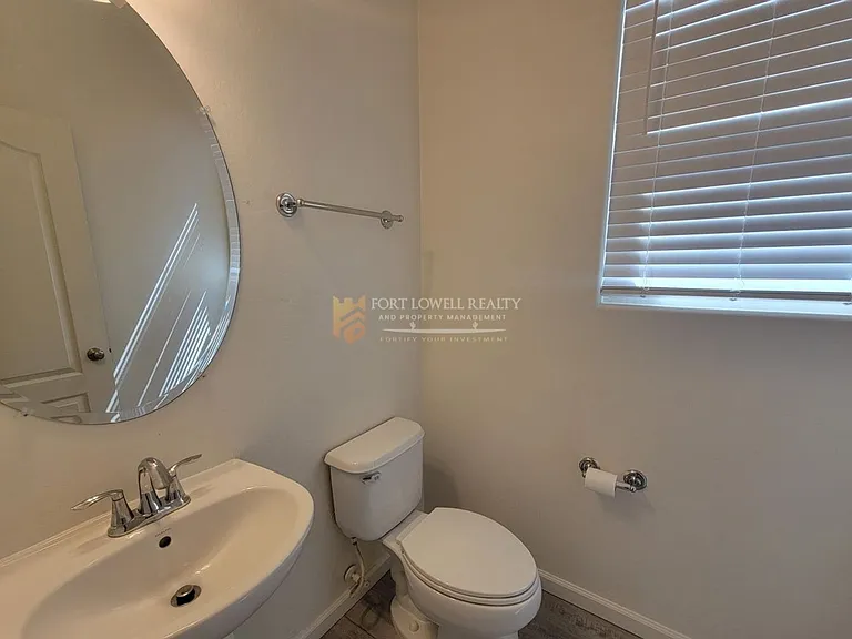 7226 S 48th Gln — Photo 9