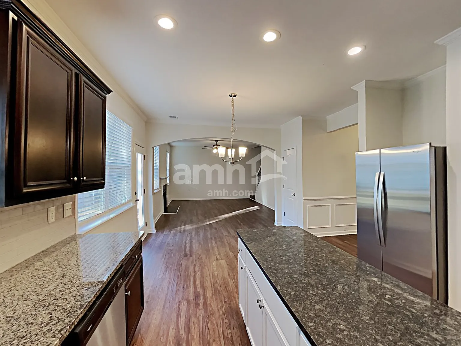 4 bed, 2.5 bath, 2254 sqft, $2,495 — Photo 3