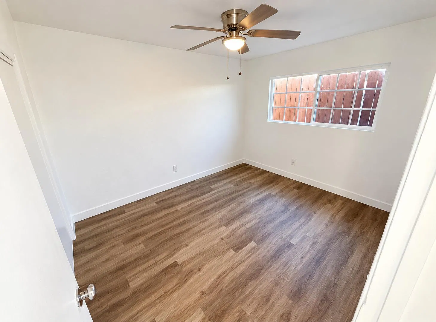 2 bed, 670 sqft, $2,430 — Photo 3