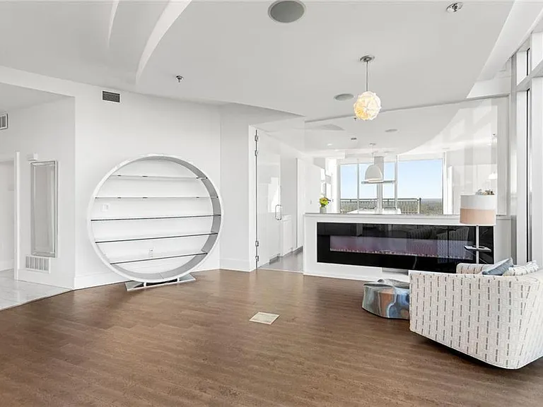 3338 Peachtree Rd NE #3501 — Photo 7
