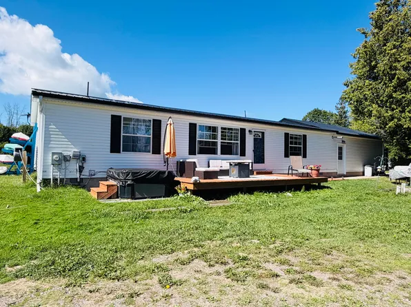4248 E Croy Ln, Sault Sainte Marie, MI 49783