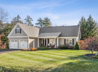 43 S Ridge Rd, Falmouth, ME 04105