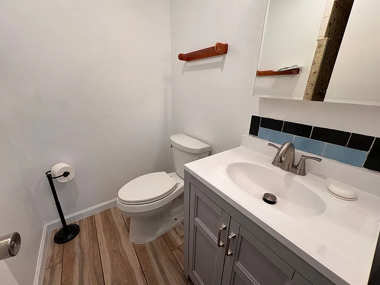 1205 Saint St NE — Photo 14