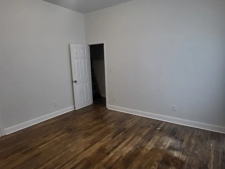 210 E Texar Dr — Photo 7