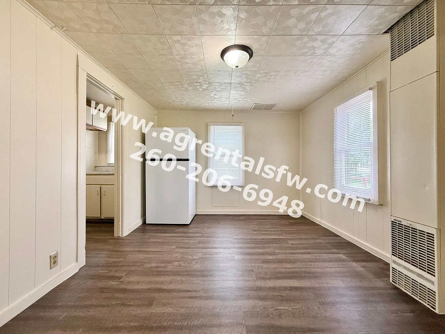 1 Bedroom House — Photo 2