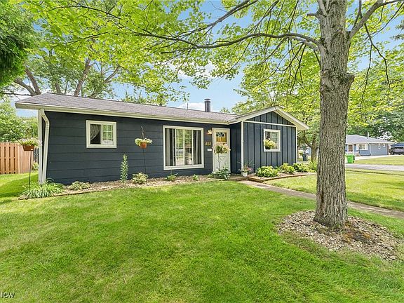 2nd image of 402 Hazel Dr