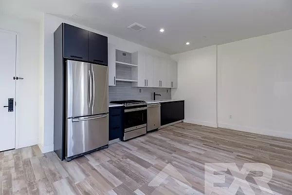 1st image of 8 Fairview Pl #202A