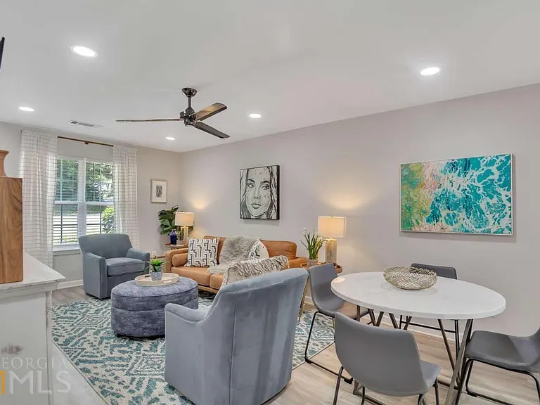 5551 Davis Dr — Photo 3