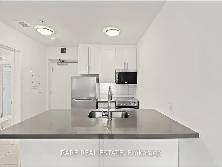 10 Garfella Dr #106 — Photo 2