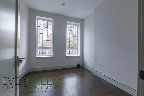 Rented by ERNY LLC | media 16