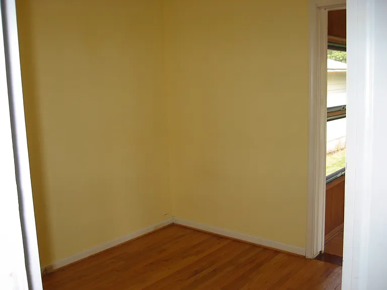 23080 Rensselaer St — Photo 24
