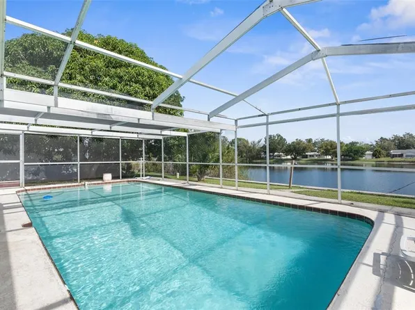 10316 Amadeus Dr, Port Richey, FL 34668