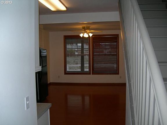 4th image of 10617 NE 199th St