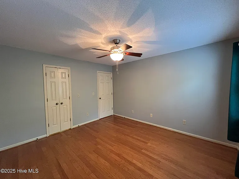 225 E New York Ave — Photo 18