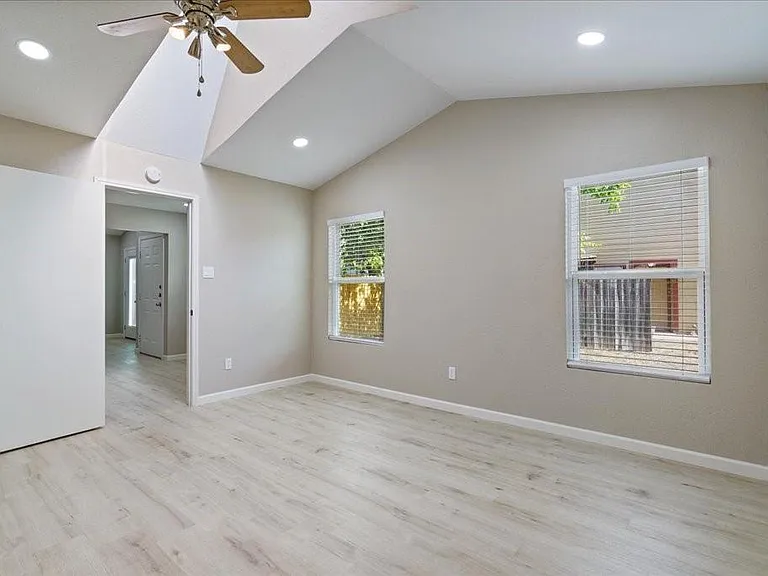 13300 Cowdray Park #B — Photo 13
