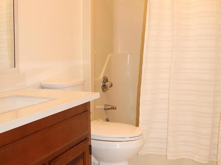 1624 E Indiana Ave #13 — Photo 28