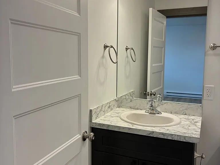 1144 Abigail Ln — Photo 12