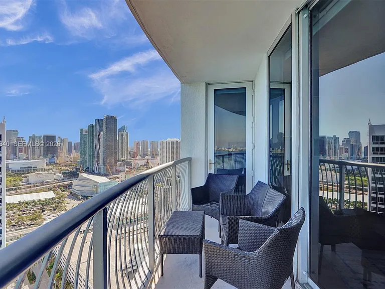 1750 N Bayshore Dr #3802 — Photo 35