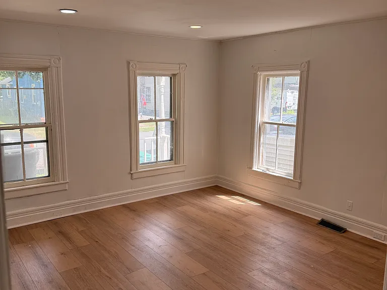 29 Mechanic St #1 — Photo 5