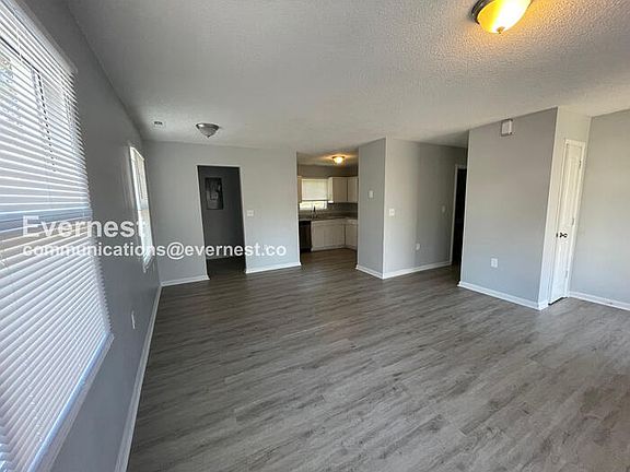 4th image of 504 E McLelland Ave