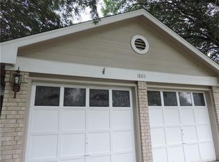 1805 Honeysuckle Ln, Round Rock, TX 78664