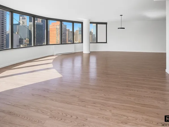 330 East 38th Street 46D image 2 of 8