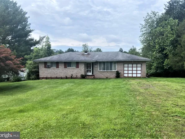 1332 Red Dale Rd, Orwigsburg, PA 17961