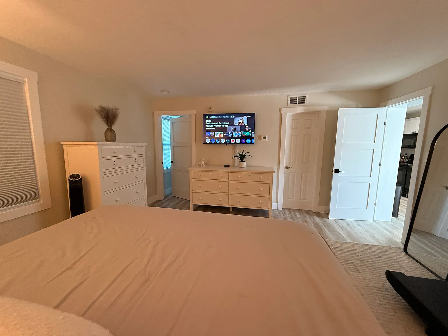1 bed, 823 sqft, $2,000 — Photo 2