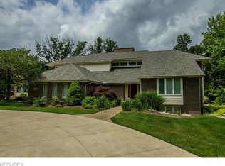 6611 Bexley Ct, Independence, OH 44131